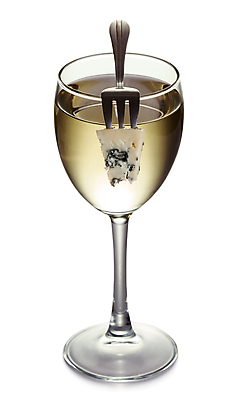 포토 JPG 해외이미지 음식 조각 포크 다이어트 부분 유리 치즈 건강 사람없음 초록색 파란색 금속 와인 식사 장비 흰색 신선 맛 은색 상품 화이트와인 먹기 유기농 냄새 고립 곰팡이 식품점 철강 해외202004 해외포토 식기 웰빙 컬러 컨셉 모션 재질 유제품 주류 상점 파일형식 이미지허브