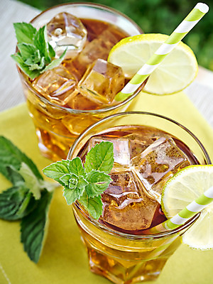 포토 JPG 해외이미지 음료 사람없음 야외 초록색 노란색 얼음 칵테일 차 시원함 라임 아이스티 해외202004 해외포토 자연요소 컬러 과일 주류 파일형식 이미지허브