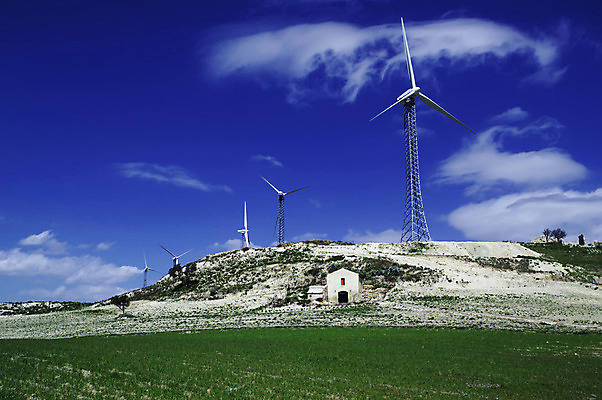 포토 JPG 해외이미지 날개 자연 하늘 바람 풍경 사람없음 초록색 파란색 환경 탑 금속 힘 재활용 행성 발전기 에너지 분위기 선택 목표 언덕 옵션 생태계 역동적 프로펠러 순환 태양에너지 유지 내추럴 생태학 지원 해외202004 해외포토 자연요소 건축물 교육 컬러 컨셉 모션 재질 날씨 우주 발전소 그린에너지 친환경 파일형식 이미지허브