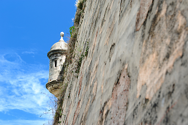 포토 JPG 해외이미지 벽 파도 섬 여행 건축양식 사람없음 물 상자 탑 도시 서핑 성 역사 천연기념물 옛날 해외202004 해외포토 자연요소 건축물 건축 바다 수상스포츠 파일형식 이미지허브
