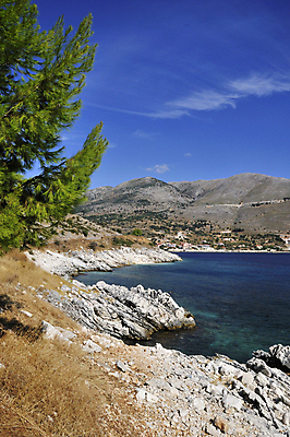 포토 JPG 해외이미지 유럽 바다 섬 자연 산 풍경 사람없음 물 그리스 암초 그리스인 해외202004 해외포토 자연요소 서양인 나라 생태계 파일형식 이미지허브