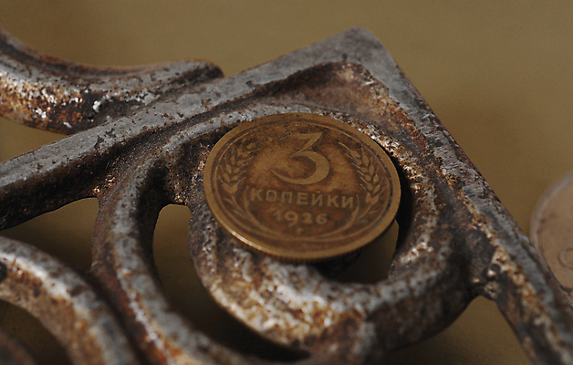 포토 JPG 해외이미지 종이 백그라운드 돈 비즈니스 사람없음 금융 쇼핑 판매 달러 동전 저축 유로 인사 신용카드 지갑 변화 재산 황금 구매 은색 주식 플라스틱 고객 사인 결제 소매 전자상거래 대출 빚 계좌 비자 요금 인출 비용 해외202004 해외포토 컬러 컨셉 재질 경제 예절 파일형식 이미지허브