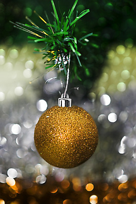 포토 JPG 해외이미지 모양 계절 백그라운드 크리스마스 겨울 텍스트 공 유리 벽지 휴가 새로움 기념 선물 사람없음 장식 빛 크리스마스트리 우주 축제 기쁨 장식볼 흰색 축하 인사 원형 신용카드 화려 황금 12월 연도 묘사 오브젝트 활 고립 카피스페이스 해외202004 해외포토 도형 기념일 감정 컬러 컨셉 재질 금융 공백 예절 날짜 파일형식 이미지허브