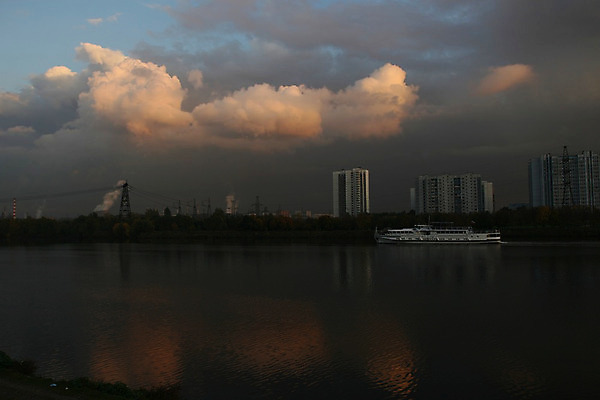 포토 JPG 해외이미지 나무 식물 구름 자연 하늘 주택 건강 풍경 사람없음 여름 강 저녁 생태학 해외202004 해외포토 자연요소 계절 교육 건물 야간 생태계 파일형식 이미지허브