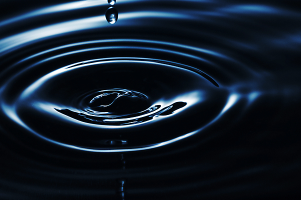 포토 JPG 해외이미지 물결 백그라운드 사람없음 물방울 남색 파동 물결파장 해외202004 해외포토 컬러 순간포착 파일형식 이미지허브