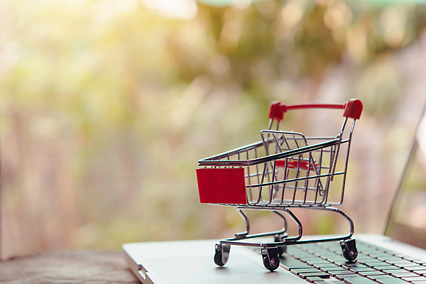 포토 JPG 해외이미지 산업 종이 컨셉 돈 인터넷 비즈니스 휴가 주택 사람없음 노트북 쇼핑 세일 상점 디지털 웹 카트 화물 시장 E 구매 상품 가격 사이버 상업 소매 온라인 물류 전자상거래 매각 목록 무료 공급 해외202004 해외포토 알파벳 건물 전자제품 운송업 재산 파일형식 이미지허브