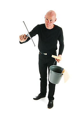 포토 JPG 해외이미지 직업 산업 백그라운드 가사 창문 가정 한명 물 검은색 흰색 업무 작업 비즈니스맨 가죽 청소 세제 양동이 서비스 세탁기 청소부 스펀지 가정부 고립 해외202004 해외포토 자연요소 1 남자 컬러 비즈니스 사람 가전제품 직장인 파일형식 이미지허브