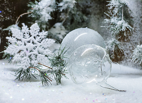 포토 JPG 해외이미지 아이콘 전통 계절 백그라운드 크리스마스 겨울 공 유리 휴가 창조 사람없음 장식 빛 컬러풀 반사 장식볼 흰색 축하 인사 우아함 연도 심볼 오브젝트 광택 1월 여의주 스타일 해외202004 해외포토 기념일 컬러 컨셉 재질 예절 날짜 파일형식 이미지허브
