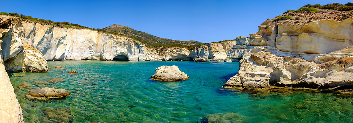 포토 JPG 해외이미지 유럽 바다 섬 여행 요트 자연 휴가 휴식 항해 파노라마 풍경 사람없음 물 여름 여행객 흰색 만 보트 크리스탈 지중해 그리스 화산 에메랄드 장면 그리스인 지질학 터키석 해외202004 해외포토 자연요소 서양인 계절 교육 나라 컬러 컨셉 배_교통 산 촬영기법 사람 광석 보석 생태계 파일형식 이미지허브