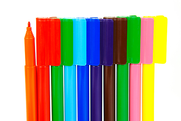 포토 JPG 해외이미지 어린이 백그라운드 학교 놀이 표시 사람없음 컬러풀 펜 흰색 연결 자르기 고립 해외202004 해외포토 교육 컬러 모션 사람 필기구 파일형식 이미지허브