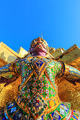 포토 JPG 해외이미지 주간 구름 캐릭터 종교 불교 태국 하늘 미술 사람없음 파란색 빛 컬러풀 햇빛 태양 조각상 맑음 활발 궁전 흰색 사찰 황금 만족 수도원 강렬 몬스터 해외202004 해외포토 자연요소 감정 아시아 컬러 컨셉 고건축 종교건축 날씨 문화예술 조형물 파일형식 이미지허브