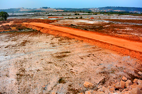 포토 JPG 해외이미지 구름 라이프스타일 계절 아시아 도로 선 여행 백그라운드 밭 오렌지 자연 하늘 건조 동양인 풍경 사람없음 야외 빨간색 햇빛 갈색 마을 일출 환경 일몰 사막 시골 거친 고속도로 방향 먼지 캄보디아 방법 오지 흙길 해외202004 해외포토 자연요소 나라 길 컬러 농업 과일 교통시설 인종 생활 태양 노을 흙 생태계 파일형식 이미지허브