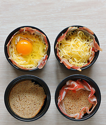 포토 JPG 해외이미지 음식 아침 치즈 건강 요리 사람없음 노란색 계란 식사 튀김 흰색 신선 뜨거움 프라이팬 오븐 맛 아침식사 먹기 향신료 베이컨 노른자 점심식사 단백질 백자 해외202004 해외포토 주간 컬러 컨셉 모션 주방용품 유제품 돼지고기 알 가전제품 도자기 영양소 향미료 파일형식 이미지허브