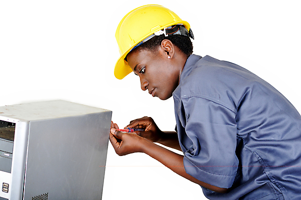 포토 JPG 해외이미지 유니폼 한명 사람 컴퓨터 도구 업무 작업실 수리 헬멧 유지 해외202004 해외포토 1 옷 전자제품 작업 보호장비 파일형식 이미지허브