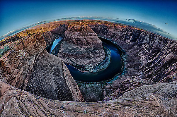 포토 JPG 해외이미지 구름 공원 여행 곡선 자연 하늘 안테나 숙이기 풍경 사람없음 야외 빨간색 초록색 물 파란색 강 햇빛 태양 골짜기 계곡 미국 황혼 놀람 봄 사막 시간 황무지 부식 페이지 지역 암초 사암 애리조나 감탄 전국 지질학 콜로라도 편자 전후 해외202004 해외포토 자연요소 계절 공공시설 교육 감정 선 컬러 포즈 북아메리카 통신 표정 일몰 돌_바위 비교 생태계 말발굽 파일형식 이미지허브