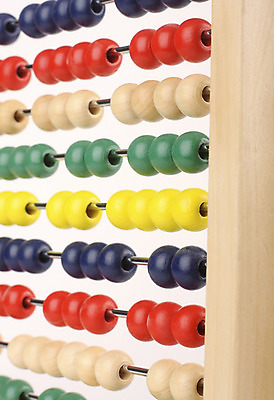 포토 JPG 해외이미지 교육 목걸이 공 학교 사람없음 목재 컴퓨터 컬러풀 숫자 금속 중국 유치원 계산기 주판 공구 수학 계산 뺄셈 회계 곱셈 카운트 해외202004 해외포토 나무 문자 아시아 컬러 재료 장신구 교과목 재질 문구용품 경제 전자제품 장비 도구 파일형식 이미지허브