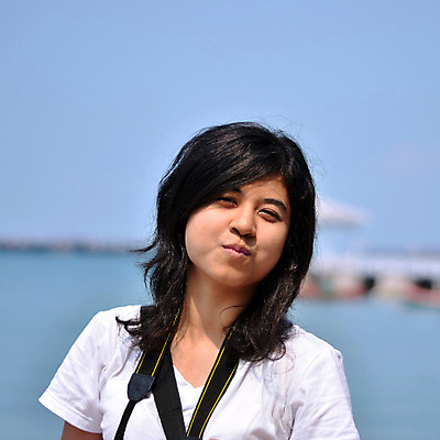 포토 JPG 해외이미지 행복 아시아 얼굴 바다 신체 태국 자연 휴가 한명 사람 동양인 야외 파란색 유행 기쁨 피부 코 해외202004 해외포토 1 감정 나라 컬러 인종 신체부위 생태계 파일형식 이미지허브