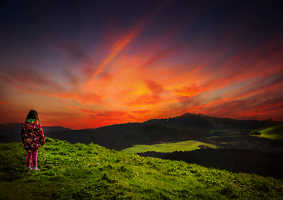 포토 JPG 해외이미지 여자 어린이 섬 여행 자국 하늘 산 한명 풍경 야외 초록색 여름 여행객 황혼 일몰 시골 황무지 고독 정상 저녁 포르투갈 언덕 화산 격려 감탄 땅바닥 혼자 수평선 해외202004 해외포토 1 계절 감정 유럽 컬러 모션 바닥 사람 노을 야간 파일형식 이미지허브