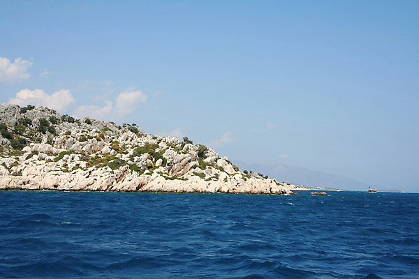 포토 JPG 해외이미지 나무 파도 바다 여행 요트 항해 사람없음 초록색 파란색 지중해 칠면조 산악지대 뱃놀이 해외202004 해외포토 식물 컬러 배_교통 조류 산 전통놀이 파일형식 이미지허브