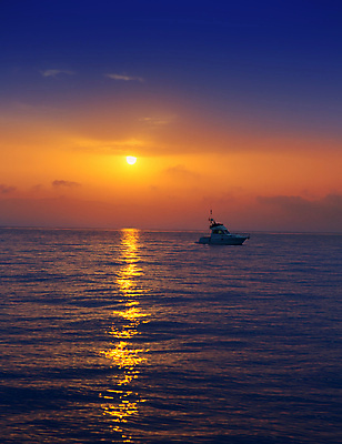 포토 JPG 해외이미지 구름 전통 물결 스포츠 바다 여행 백그라운드 오렌지 자연 하늘 아침 낚시 항해 풍경 사람없음 빨간색 물 여름 파란색 빛 컬러풀 햇빛 태양 반사 일출 보라색 황혼 일몰 새벽 가을 보트 스페인 황금 저녁 웨이브 함선 천국 깊이 수평선 해외202004 해외포토 주간 자연요소 계절 유럽 컬러 배_교통 과일 레저 노을 야간 생태계 파일형식 이미지허브