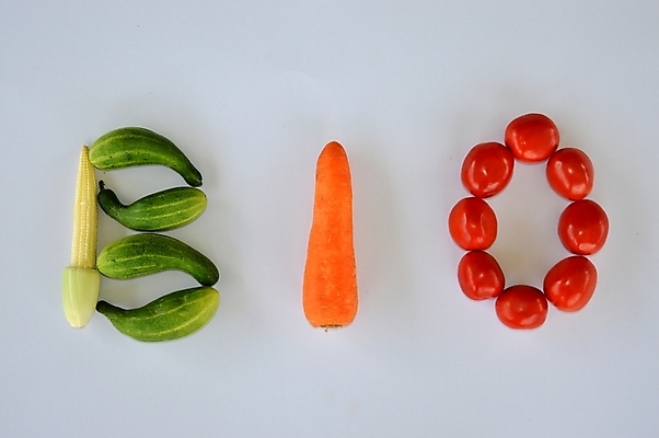 포토 JPG 해외이미지 음식 토마토 채소 오이 건강 사람없음 단어 기록 편지 먹기 유기농 성분 바이오 채식주의자 레터링 비건 해외202004 해외포토 문자 웰빙 모션 채식 파일형식 이미지허브