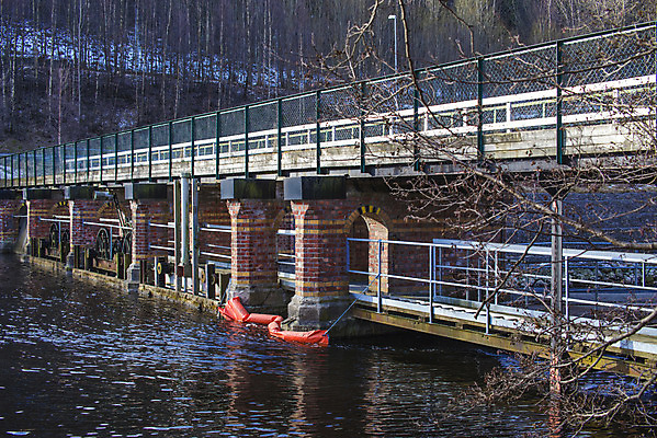 포토 JPG 해외이미지 나무 외관 유럽 길 호수 겨울 건축양식 자연 벽돌 거리 노르웨이 미술 풍경 사람없음 야외 건물 목재 초록색 물 강 산책 추위 수확 도시 개울 역사 오솔길 수로 장면 건너기 넘어짐 방법 스칸디나비아 옛날 해외202004 해외포토 자연요소 식물 건축물 계절 건축 나라 컬러 농업 재료 모션 문화예술 휴식 생태계 파일형식 이미지허브