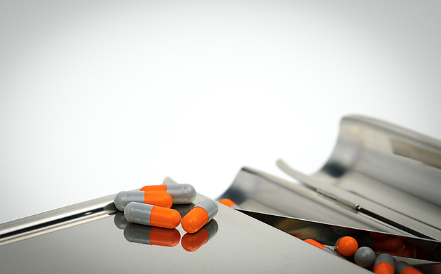 포토 JPG 해외이미지 과학 백그라운드 컨셉 오렌지 쟁반 건강 병원 그림자 사람없음 치료 컬러풀 알약 약 건강관리 고통 회색 질병 약국 처방 조제 반항 알레르기 돌봄 스테인레스 약사 치료제 항생제 카피스페이스 해외202004 해외포토 감정 컬러 과일 의학 모션 관리 공백 만들기 파일형식 이미지허브