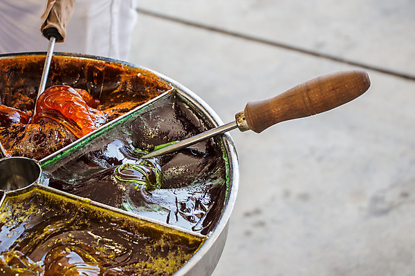 포토 JPG 해외이미지 전통 손 어린이 음식 과일 디저트 거리 이스탄불 사탕 사람없음 컬러풀 막대기 달콤 반죽 부드러움 칠면조 핸드메이드 해외202004 튀르키예 해외포토 아시아 컬러 조류 사람 신체부위 감각 맛 파일형식 이미지허브