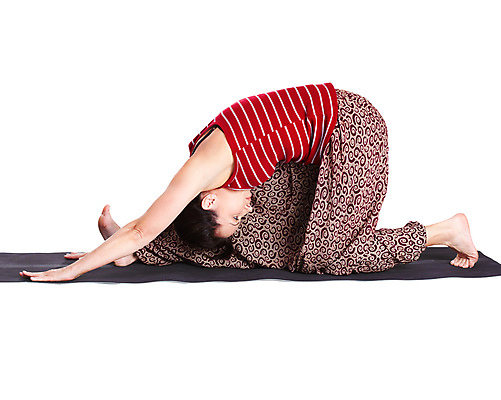 포토 JPG 해외이미지 모양 백인 라이프스타일 여자 스포츠 포즈 신체 요가 맨발 갈색머리 건강 한명 사람 성인 운동 숫자 검은색 활발 에너지 매트 흰색 몸무게 유연 날씬함 연습 체육관 체조 고무 고립 적자 필라테스 아사나자세 해외202004 해외포토 서양인 문자 1 헤어스타일 웰빙 컬러 컨셉 발 생활 요가자세 몸매 파일형식 이미지허브