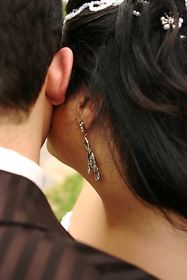 포토 JPG 해외이미지 커플 응시 공원 행복 얼굴 결혼 결혼식 키스 갈색머리 함께함 사랑 서기 웃음 사람 정장 턱시도 사람없음 야외 초록색 갈색 귀여움 귀걸이 터치 표현 잡기 닫기 은색 유혹 피부 귀 부드러움 해외202004 해외포토 헤어스타일 시선 옷 공공시설 감정 컬러 컨셉 장신구 관계 모션 표정 이벤트 신체부위 감각 애정표현 파일형식 이미지허브