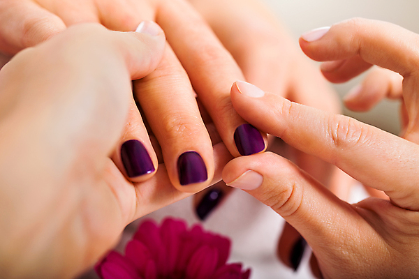 포토 JPG 해외이미지 라이프스타일 손 여자 백그라운드 신체 손가락 휴식 건강 관리 사람없음 치료 빛 노란색 상점 스파 페인트 화장품 흰색 마사지 못 액체 고급 우아함 떨어짐 손톱관리 손톱 미용사 피부 순수 흰배경 광택 테라피 내추럴 프랑스어 니스 돌봄 해외202004 해외포토 직업 문자 컬러 컨셉 의학 모션 사람 생활 신체부위 뷰티 공구 네일아트 파일형식 이미지허브