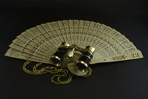 포토 JPG 해외이미지 캐릭터 디자인 문화 음악 포즈 백그라운드 컨셉 2 놀이 미술 이벤트 사람없음 목재 빛 검은색 콘서트 공연 쌍안경 장비 부채 황금 배우 저녁 자르기 극장 심볼 오브젝트 사인 쇼 개성 연극 가면무도회 고립 뮤지컬 비극 실행 엘리먼트 오페라 우화 인기 해외202004 해외포토 나무 컬러 재료 모션 문화예술 망원경 야간 연예인 무도회 파일형식 이미지허브