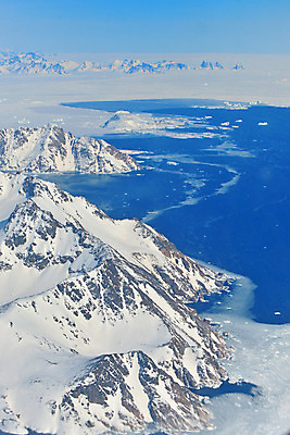 포토 JPG 해외이미지 유럽 여행 겨울 하늘 스키 산 파노라마 풍경 경사 사람없음 파란색 햇빛 태양 반사 얼음 추위 흰색 고독 정상 남극 북극 빙하 봉 그린란드 선로 원정 절정 파라다이스 해외202004 해외포토 자연요소 계절 감정 나라 컬러 섬 겨울스포츠 촬영기법 덴마크 극지방 파일형식 이미지허브