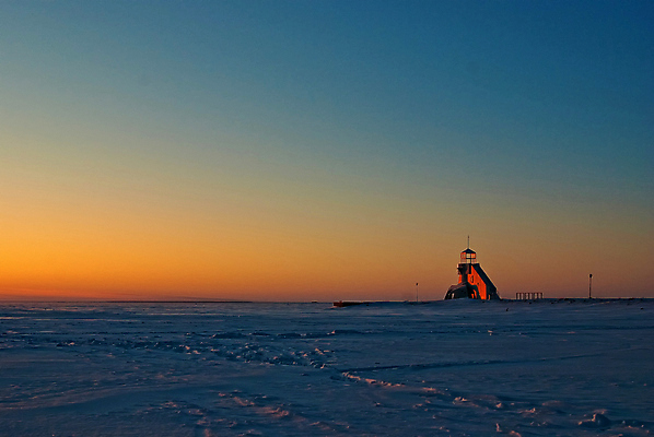 포토 JPG 해외이미지 바다 겨울 등대 사람없음 얼음 일몰 해외202004 해외포토 자연요소 계절 노을 파일형식 이미지허브