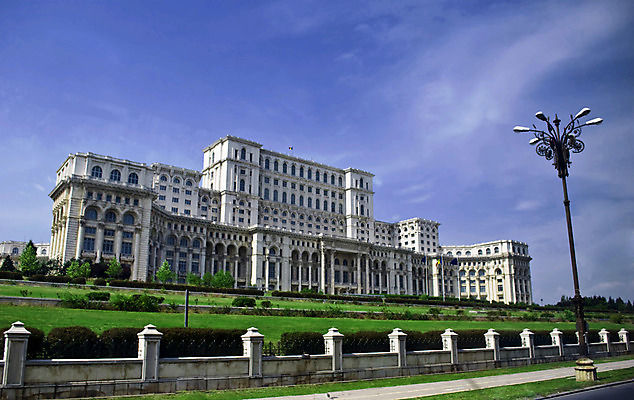 포토 JPG 해외이미지 주택 사람 사람없음 궁전 기념물 루마니아 국회 부쿠레슈티 옛날 해외202004 해외포토 유럽 고건축 건물 파일형식 이미지허브