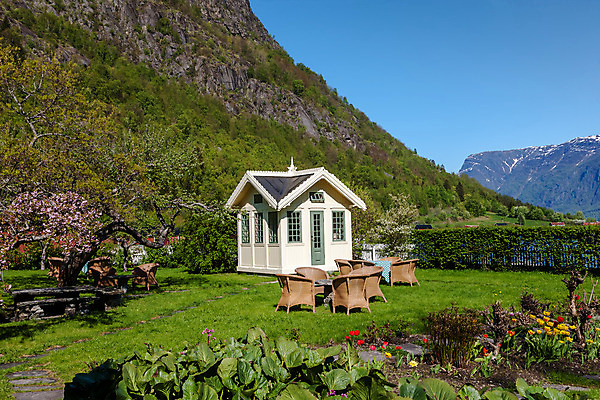 포토 JPG 해외이미지 구름 유럽 바다 여행 자연 하늘 휴가 산 주택 노르웨이 풍경 사람없음 야외 초록색 물 여름 파란색 반사 여행객 계곡 침묵 봄 작음 큼 언덕 산등성이 함선 장면 북쪽 스칸디나비아 해외202004 해외포토 자연요소 계절 나라 컬러 배_교통 사람 건물 소리 크기 방향 생태계 파일형식 이미지허브