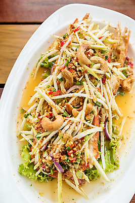 포토 JPG 해외이미지 전통 접시 아시아 음식 조각 과일 태국 고추 양파 새우 건조 건강 마늘 요리 동양인 사람없음 빨간색 초록색 식당 저녁식사 샐러드 튀김 뜨거움 달콤 상추 낟알 설탕 허브 해산물 매움 날것 땅콩 소금 망고 점심식사 캐슈넛 스타일 해외202004 해외포토 식물 식기 나라 컬러 채소 갑각류 인종 상점 식사 견과류 맛 열대과일 파일형식 이미지허브