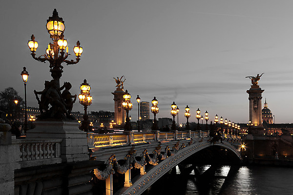 포토 JPG 해외이미지 가로등 건축양식 풍경 사람없음 야외 빛 프랑스 야간 파리_프랑스 알렉상드르3세교 해외202004 해외포토 자연요소 공공시설 건축 유럽 다리_건축물 파일형식 이미지허브