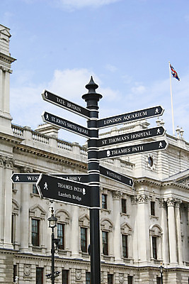 포토 JPG 해외이미지 구름 건축양식 하늘 잉글랜드 사람없음 야외 건물 여름 정보 깃발 도시 런던 시력 타운 해외202004 해외포토 자연요소 건축물 계절 건축 영국 파일형식 이미지허브