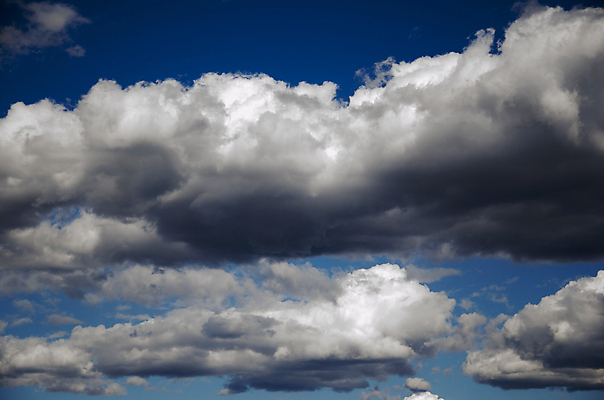 포토 JPG 해외이미지 모양 구름 종교 백그라운드 자연 하늘 날씨 사람없음 야외 파란색 빛 햇빛 평화 흰색 분위기 순수 질감 천국 해외202004 해외포토 자연요소 컬러 컨셉 태양 생태계 파일형식 이미지허브