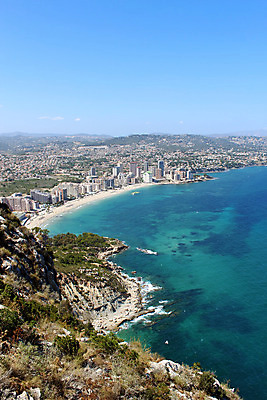 포토 JPG 해외이미지 유럽 모래 바다 여행 자연 휴가 산 안테나 파노라마 풍경 사람없음 물 여름 파란색 햇빛 항구 맑음 도시 만 보트 스페인 지중해 휴양지 소금 타운 스카이라인 해외202004 해외포토 자연요소 계절 나라 컬러 배_교통 통신 교통시설 날씨 촬영기법 태양 장소 생태계 파일형식 이미지허브