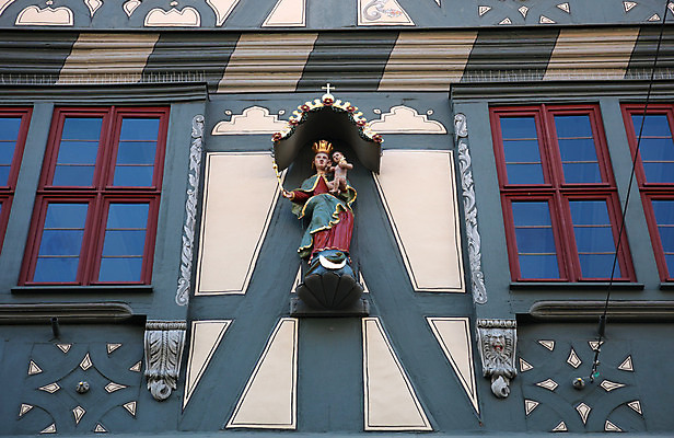 포토 JPG 해외이미지 건축물 유럽 기독교 종교 조각 건축양식 주택 독일 사람 사람없음 건물 조각상 금지 도시 예수 역사 묘사 시력 숭배 신앙심 바이에른 해외202004 해외포토 건축 나라 조형물 신_종교 파일형식 이미지허브