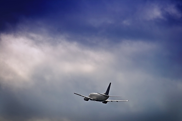 포토 JPG 해외이미지 구름 유럽 여행 교통시설 하늘 비행기 독일 사람없음 항공 활주로 제트기 승객 폭풍 대패 폭풍우 해외202004 해외포토 자연요소 나라 길 교통 항공교통 날씨 대중교통 비_날씨 자연재해 시설 파일형식 이미지허브