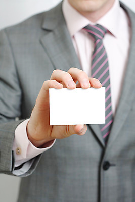 포토 JPG 해외이미지 백인 모델 직업 남자 비즈니스 넥타이 노동자 한명 정장 20대 성인 판매 공백 전시 흰색 비즈니스맨 신용카드 종업원 사인 방문 보여주기 변호사 경영 고립 정중 네트워킹 해외202004 해외포토 서양인 1 잡화 옷 컬러 컨셉 모션 사람 청년 금융 직장인 네트워크 파일형식 이미지허브