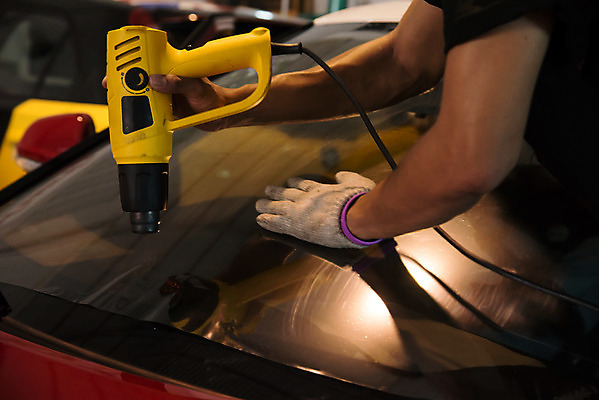 포토 JPG 해외이미지 직업 산업 신체 창문 교통시설 자동차 유리 노동자 사람없음 빛 공구 작업실 수리 보호 은박지 필름 정비공 유지 자동 차고 신청 해외202004 해외포토 육상교통 교통 컨셉 재질 도구 기술자 시설 파일형식 이미지허브